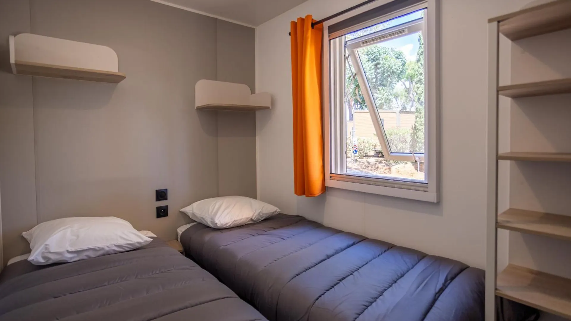 Camping Maeva Escapades Le Hameau Des Pins La Crau 3*,