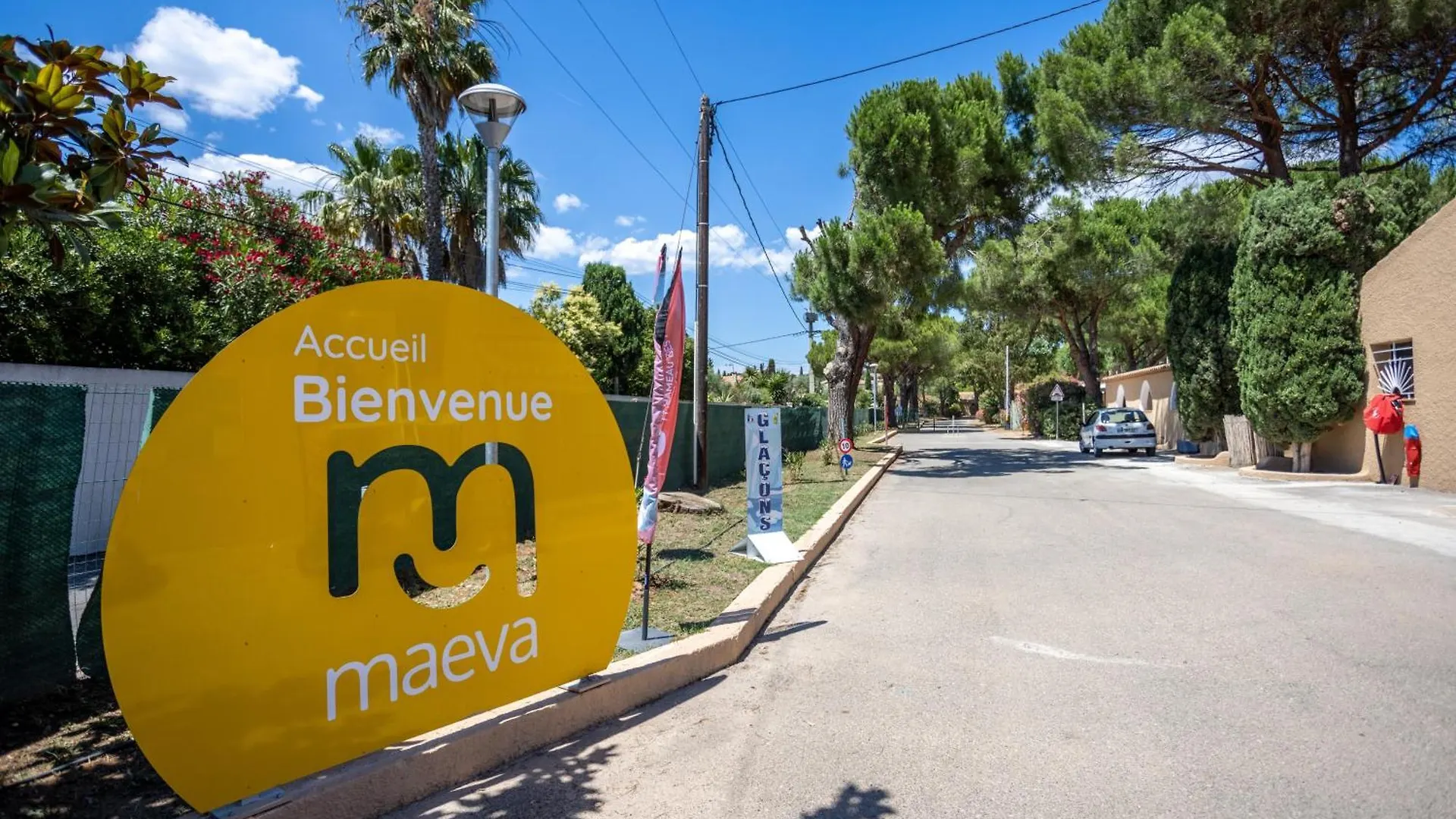 Campsite Camping Maeva Escapades Le Hameau Des Pins La Crau